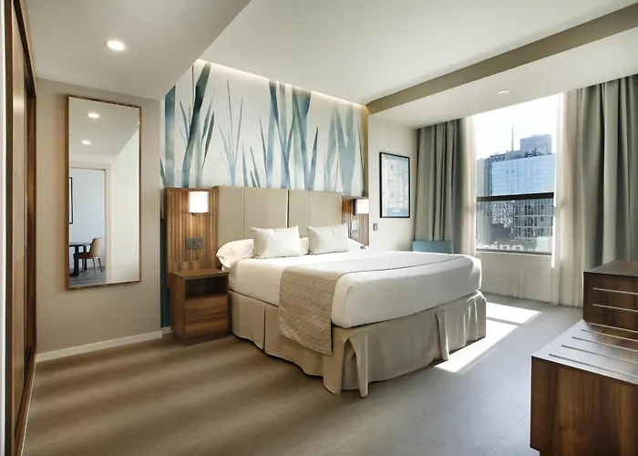 Отель Riu Plaza 4*
