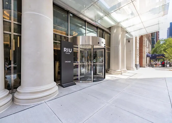 Hotel Riu Plaza 4*